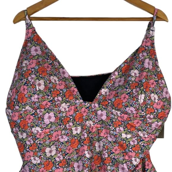 J Crew Liberty Fabrics Plunge One Piece Swimsuit in Meadow Song Size 22 NEW - Picture 4 of 9